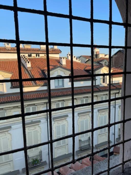 Piccola Mansardina Nel Cuore Di Torino Extérieur photo